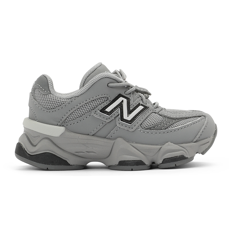 

Dětské boty New Balance IV9060GB – šedé