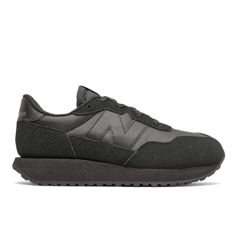 

New Balance GS237BK1