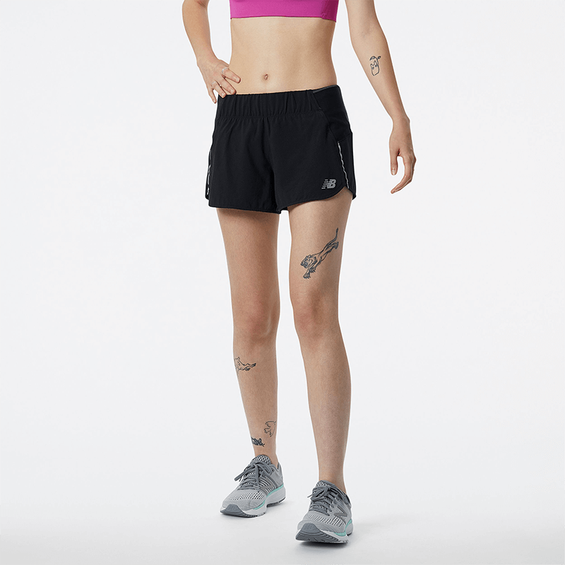 

Dámské šortky New Balance WS21267BK – černé