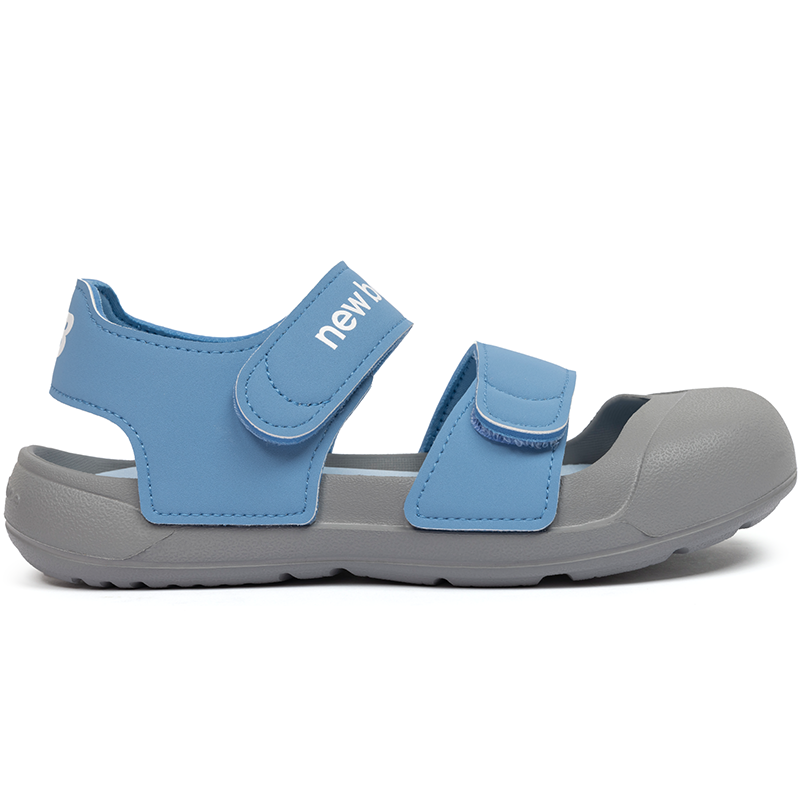 

Dětské sandály New Balance SYA809R3 – modré